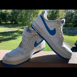 Nike Air Force 1
